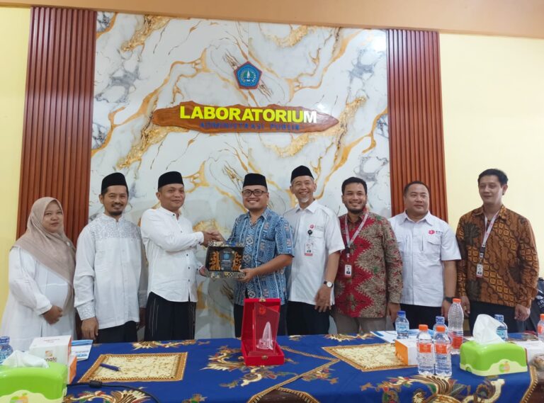 Penandatanganan Kesepakatan Kerjasama antara FISIP UNARS dan BRIN untuk Penguatan Riset Kebijakan Publik